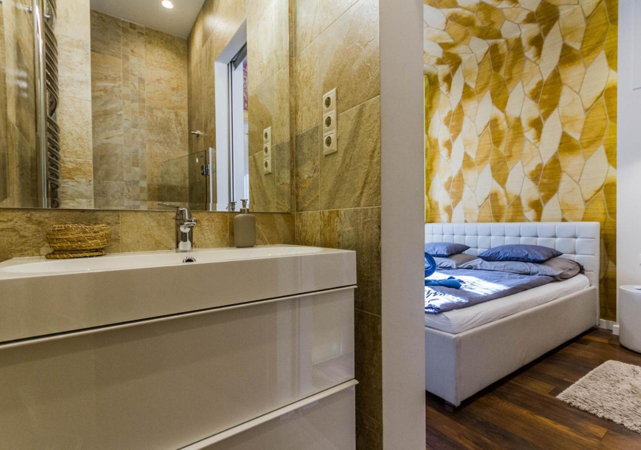 Chain Bridge Studio Apartment 부다페스트 외부 사진